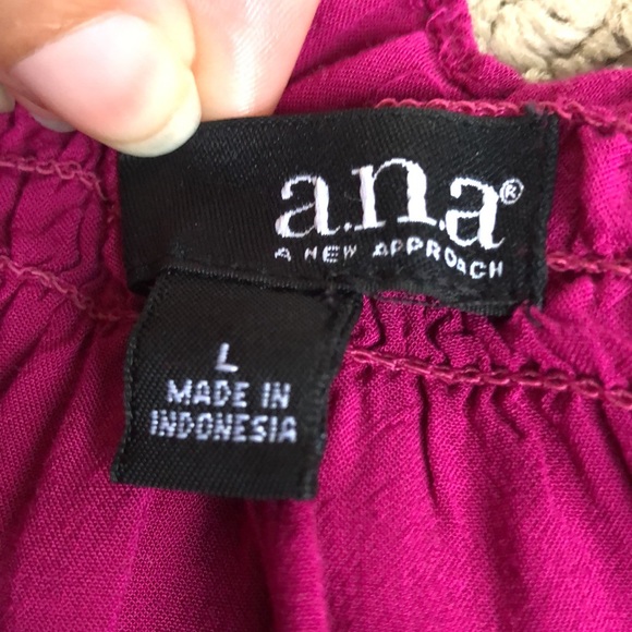 Bundle of colorful Spring and Summer tops - Picture 3 of 7